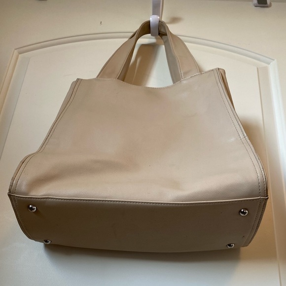 Borsani Italy Boho Cream Vegan Leather Shoulder Bag Purse Tote Lined Soft Snap. - Picture 4 of 10